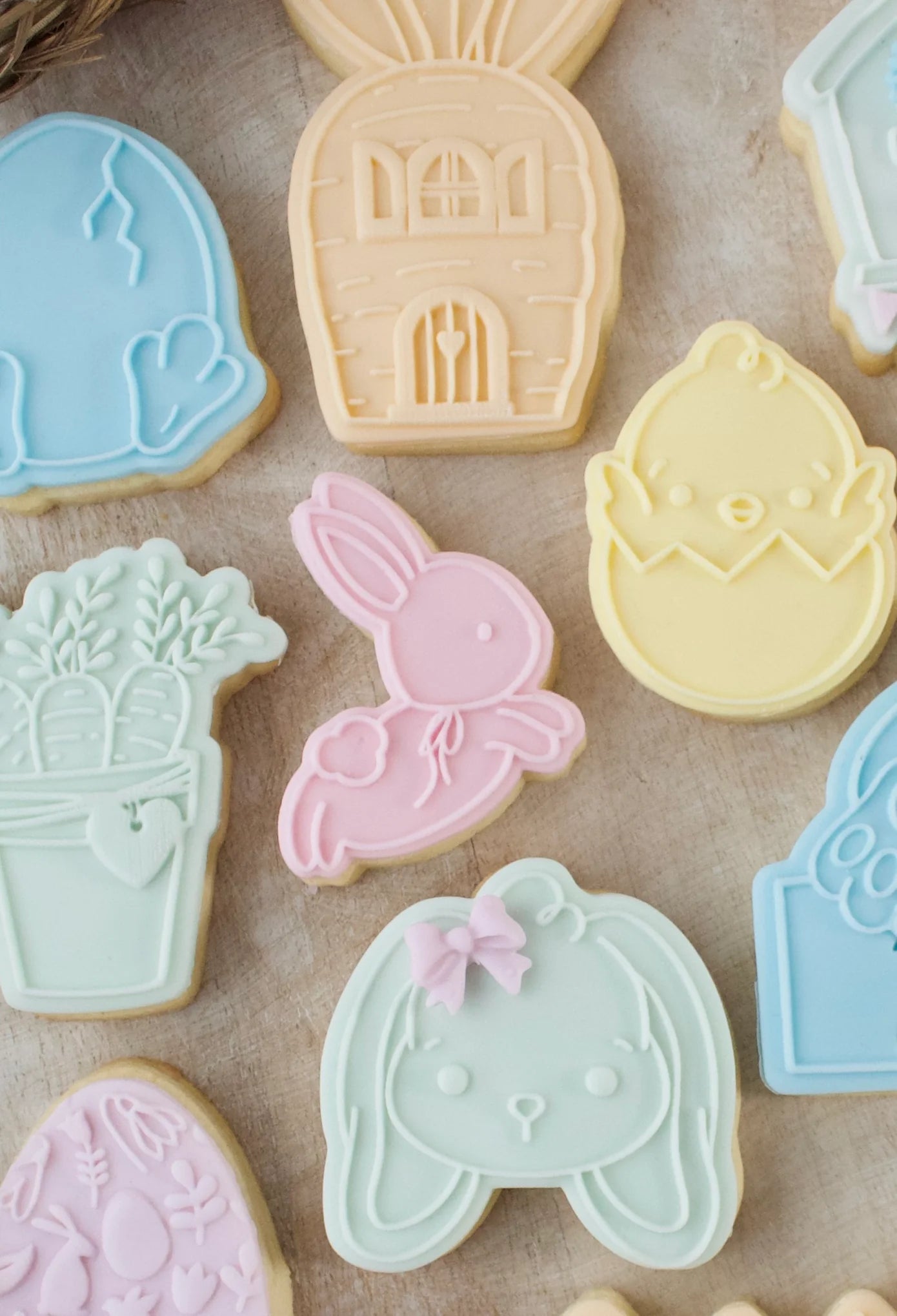 Mini jumping Rabbit + cookie cutter