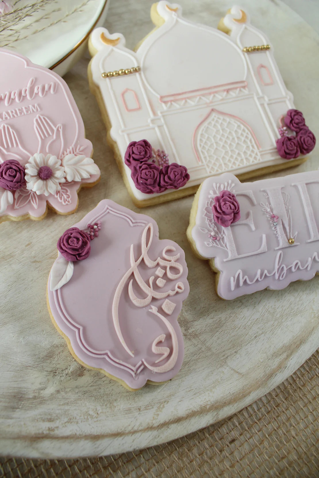 Eid Mubarak Calligraphy + Cookie Cutter
